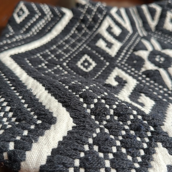 Loft Textured Bag Southwest Inspired Pattern - Picture 8 of 8